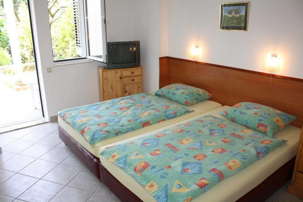 Guest House Saga Херцег Нови Екстериор снимка